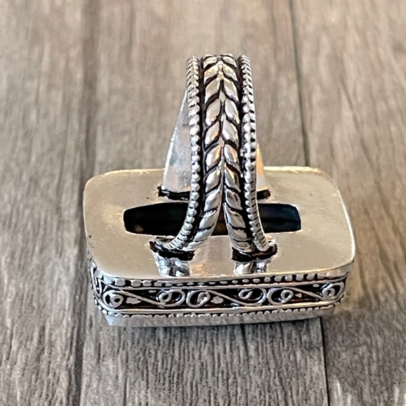 Fiery Labradorite Gemstone Ring - Picture 6 of 6